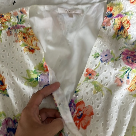 WAYF Bianca Puff Sleeve Floral V-neck Top Shirt ASO Black-ish size XS - Picture 9 of 13